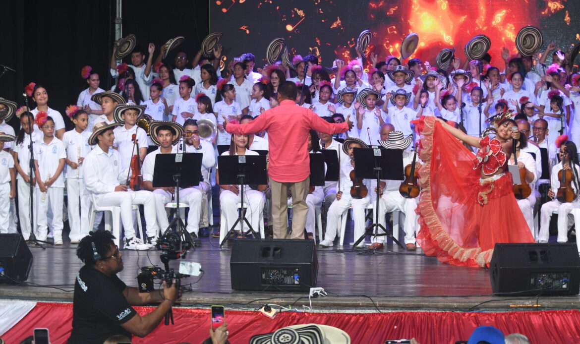 Color, alegría, ternura y talento infantil marcaron la apertura del XL Encuentro Nacional de Bandas 2025 en Sincelejo