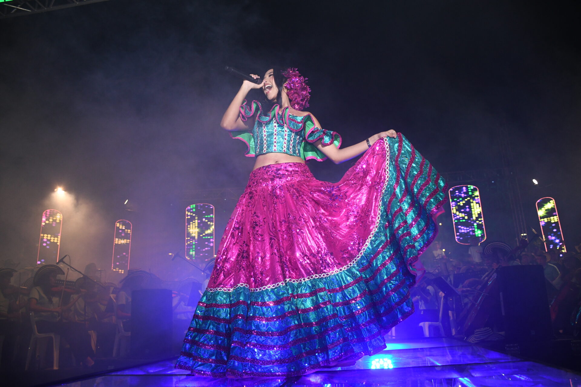 Sophie A de vuelta al escenario en la Gala 40 años de bandas
